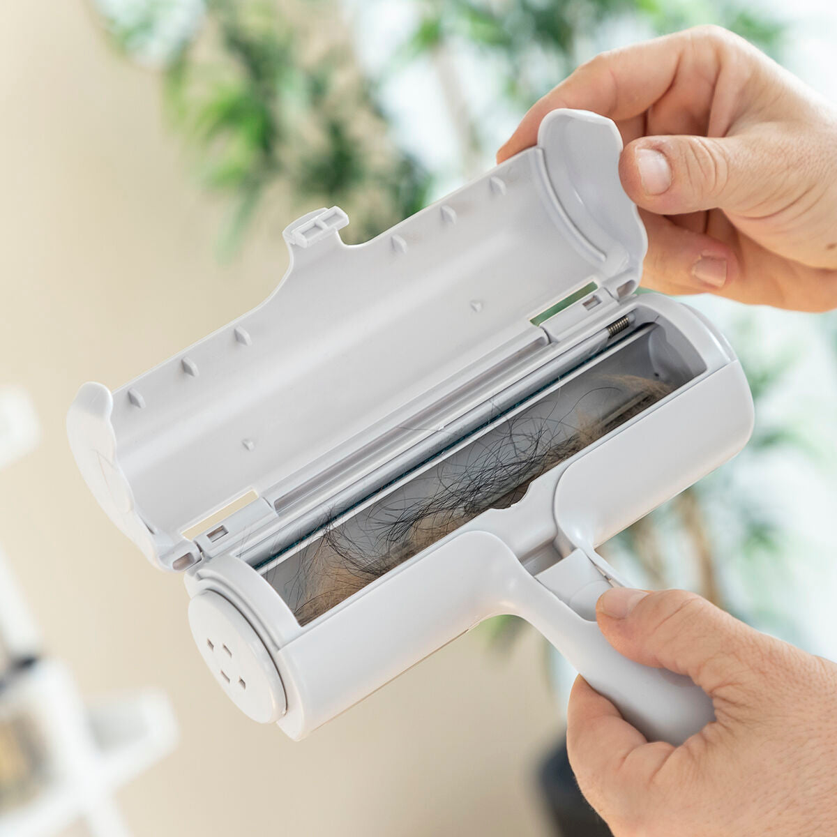 "Nooit Meer Haren op Meubels & Kleding – Rellair InnovaGoods"