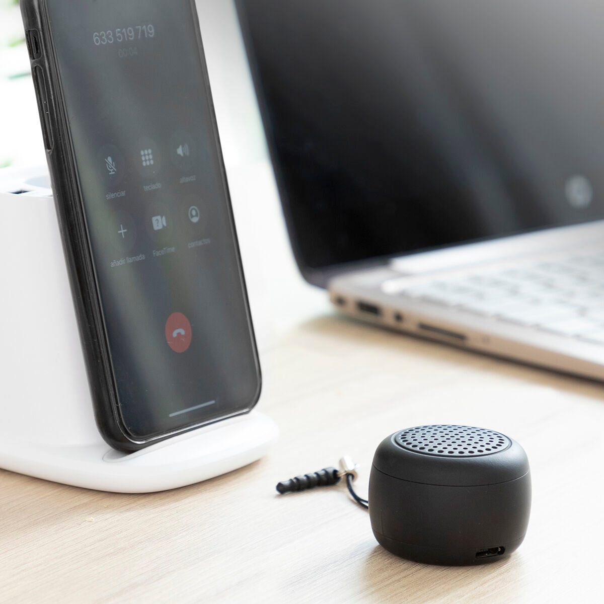 "Overal Muziek & Selfies – Draagbare Mini Speaker Miund InnovaGoods"