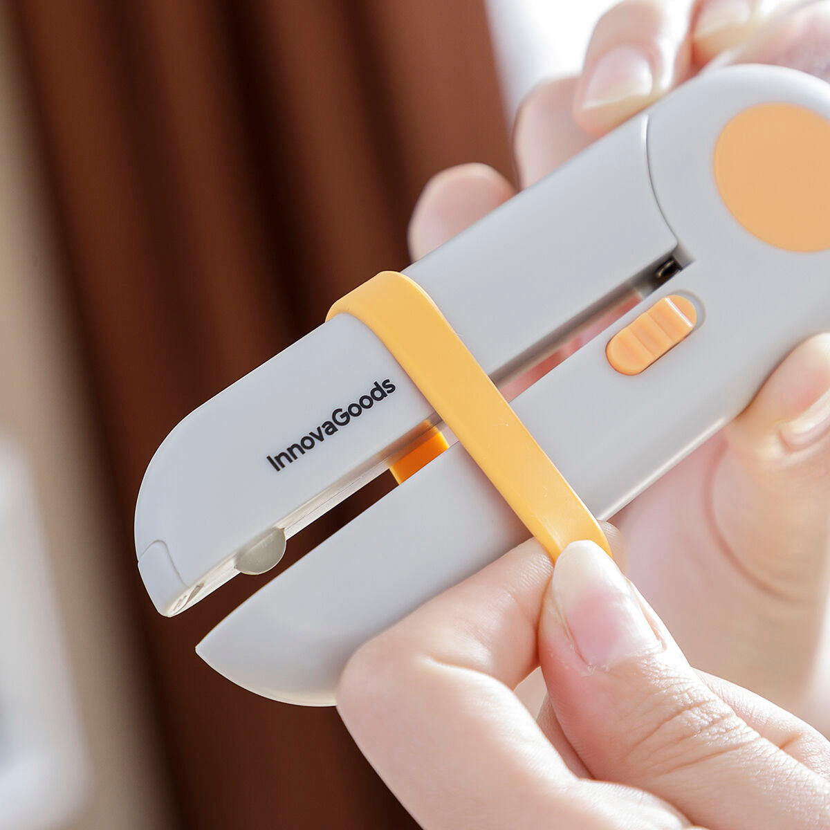 Veilige LED Nagelknipper voor Hond & Kat – Clipet InnovaGoods